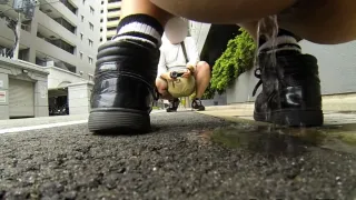 Petite asian pissing